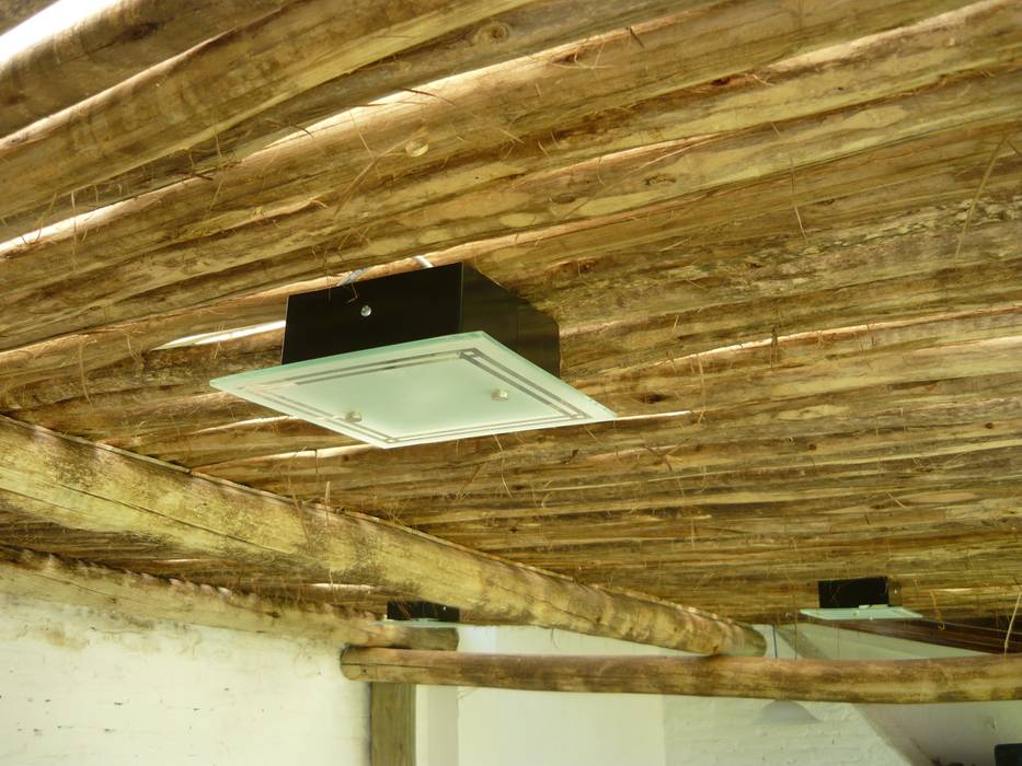Interior quincho en Paraná, Entre Ríos, Metalúrgica Riviello Metalúrgica Riviello Techos planos Madera Acabado en madera