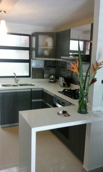 Remodelacion Cocina Integral Conjunto residencial Andalucia - Pereira, C&G Arte y Decoracion C&G Arte y Decoracion Cocinas de estilo moderno Almacenamiento