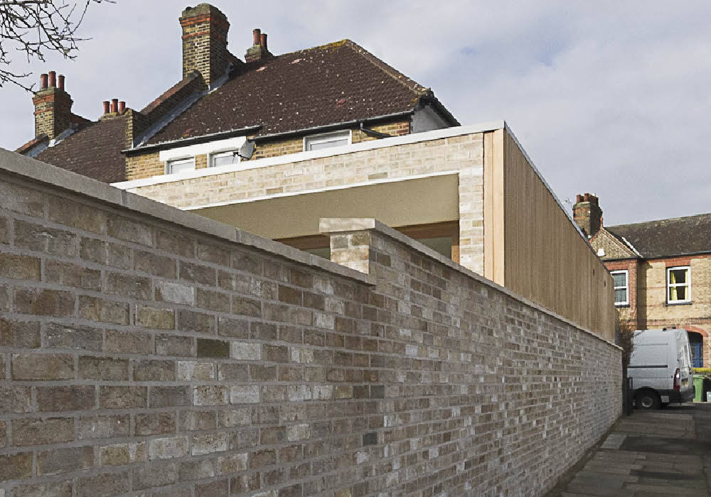Extension to 1930's End Terrace in South East London Designcubed منازل الطوب