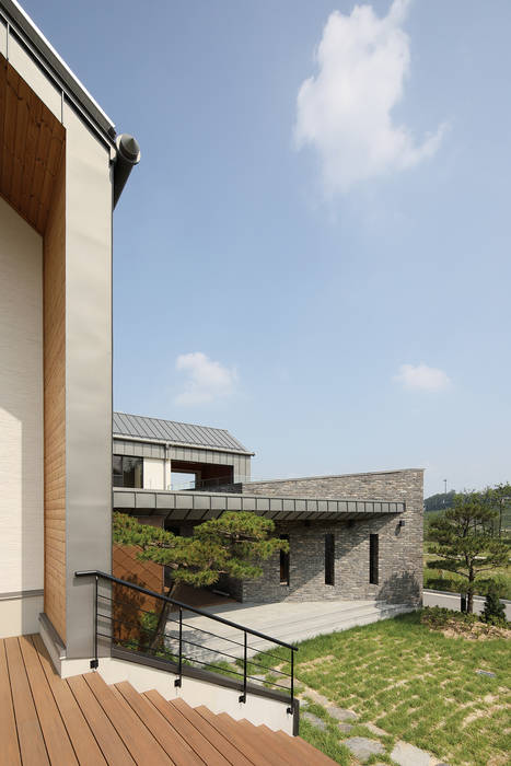 삼마당 집(Three yard house), 명작건축사사무소 명작건축사사무소 Casas de estilo moderno