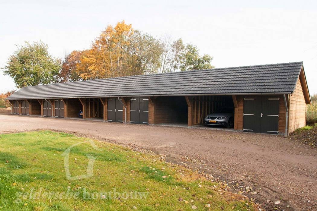 Houten schuur met carport en overkapping Geldersche Houtbouw Landelijke garage Hout Hout