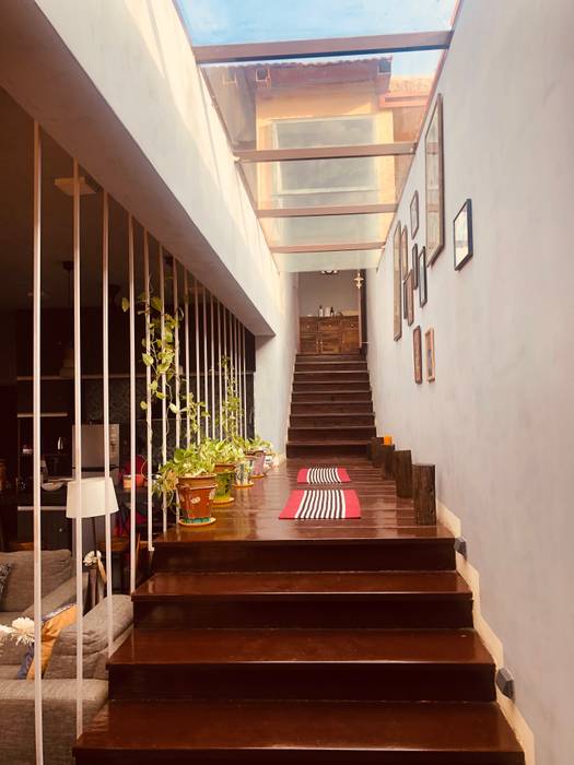 Villa,Khanapur, Ground 11 Architects Ground 11 Architects Stairs