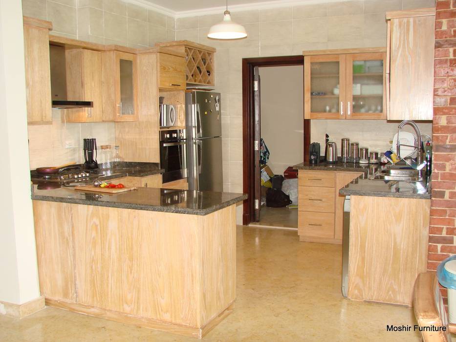 Kitchens, m furniture - moshir abdallah m furniture - moshir abdallah Kitchen Wood Wood effect Cabinets & shelves