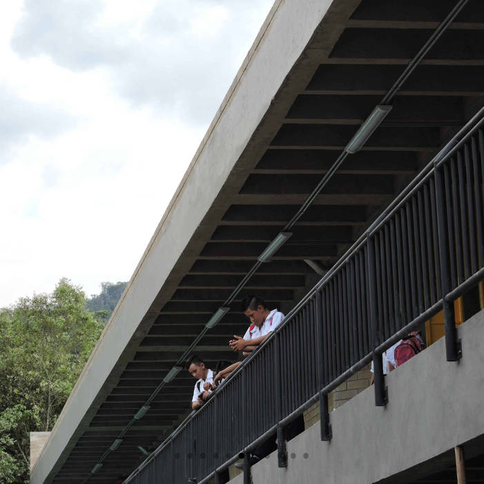 Instituto Integrado de Comercio Camilo Torres, CONTRAPUNTO TALLER DE ARQUITECTURA CONTRAPUNTO TALLER DE ARQUITECTURA