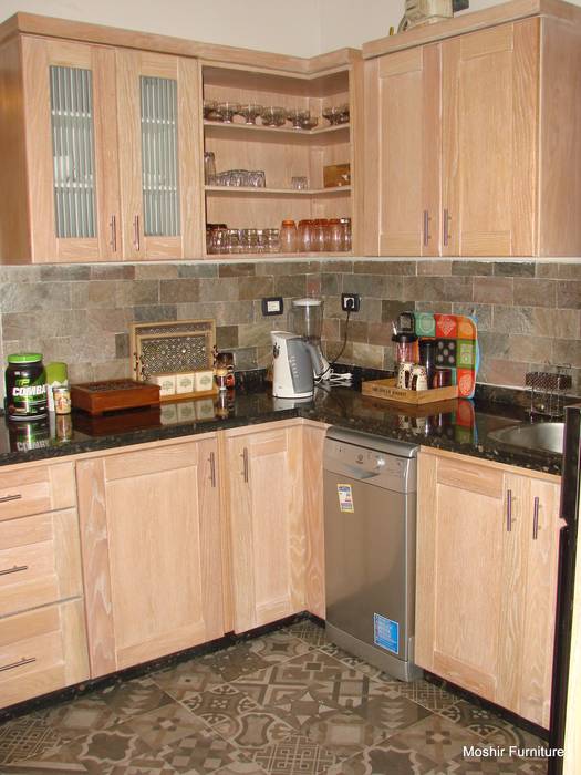 Kitchens, m furniture - moshir abdallah m furniture - moshir abdallah Kitchen Wood Wood effect Cabinets & shelves