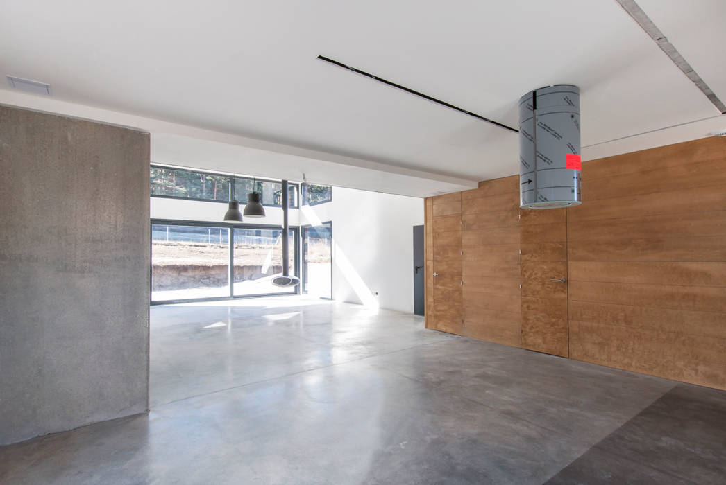 Casa personalizada de estilo rústica en El Espinar, Madrid, MODULAR HOME MODULAR HOME Built-in kitchens Concrete
