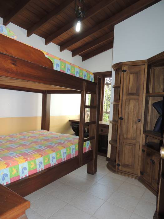 FINCA PARA VENTA , MORELIA RISARALDA, CIENTO ONCE INMOBILIARIA CIENTO ONCE INMOBILIARIA Rustic style bedroom