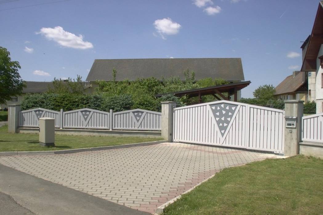 Bramy skrzydłowe | Double-leaf gates | Flügeltore, Rakstal - Bramy i ogrodzenia Rakstal - Bramy i ogrodzenia Classic style garden Fencing & walls