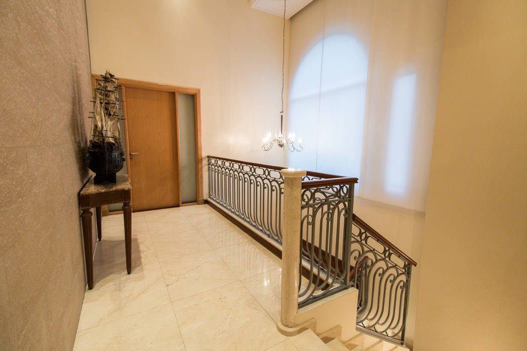 Casa CNSD, Luis Barberis Arquitectos Luis Barberis Arquitectos Eclectic style corridor, hallway & stairs Marble