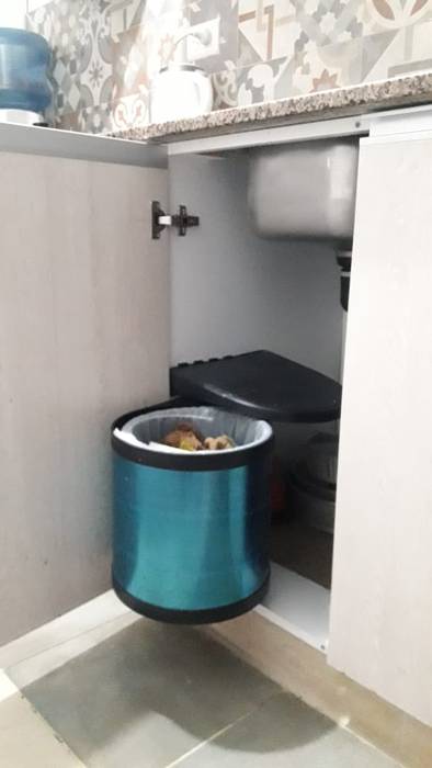 Mueble de cocina para tacho de basura homify