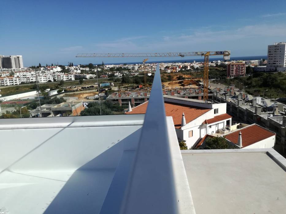 Lux Terrace - Alta de Faro , SAM'S - Soluções em alumínio e PVC SAM'S - Soluções em alumínio e PVC Çatı