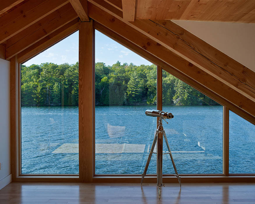 Contemporary Cottages in Ontario, Trevor McIvor Architect Inc Trevor McIvor Architect Inc Modern living room Water,Azure,Shade,Wood,Interior design,Wood stain,Rectangle,Door,Beam,Lake