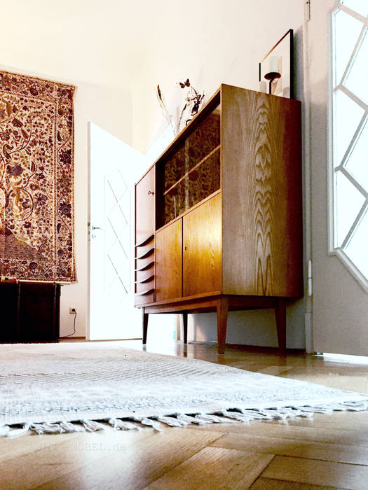 Im neuen Zuhause angekommen... bei Nadine. ❤️ Kulturmöbel - DDR Wohnkultur Minimalistischer Flur, Diele & Treppenhaus Holz Braun kulturmöbel,kulturmoebel,highboard,dwh,deutsche werkstätten,hellerau,Liegestuhl,vintage,mid century