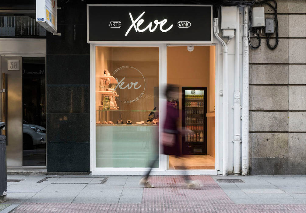 Xeve / Despacho pan calle Benito Corbal, PEZA PEZA مساحات تجارية مطاعم