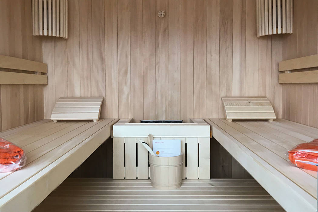 Sauna mit Panoramablick | KOERNER Saunamanufaktur, KOERNER SAUNABAU GMBH KOERNER SAUNABAU GMBH Sauna