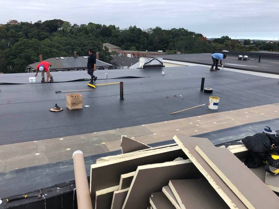 Commercial Roof Installation and Replacement Boston Roofing and Gutters LLC Gewerbeflächen Ladenflächen
