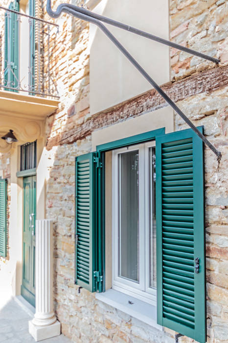 Ristrutturazione di un casale nelle colline del Monferrato, Vivere lo Stile Vivere lo Stile Casas de estilo rústico