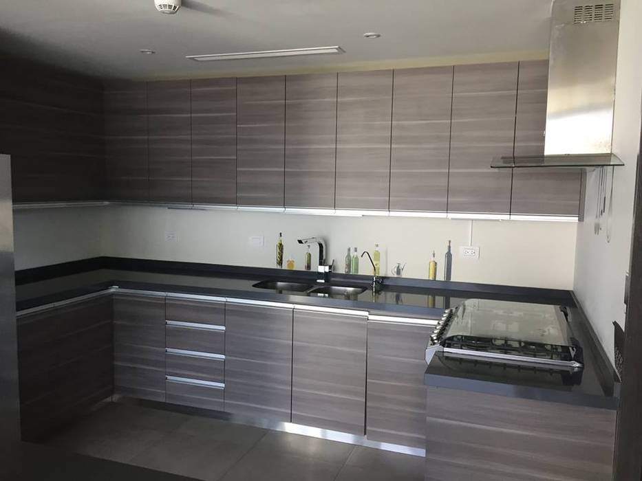 homify Dapur built in Kayu Wood effect