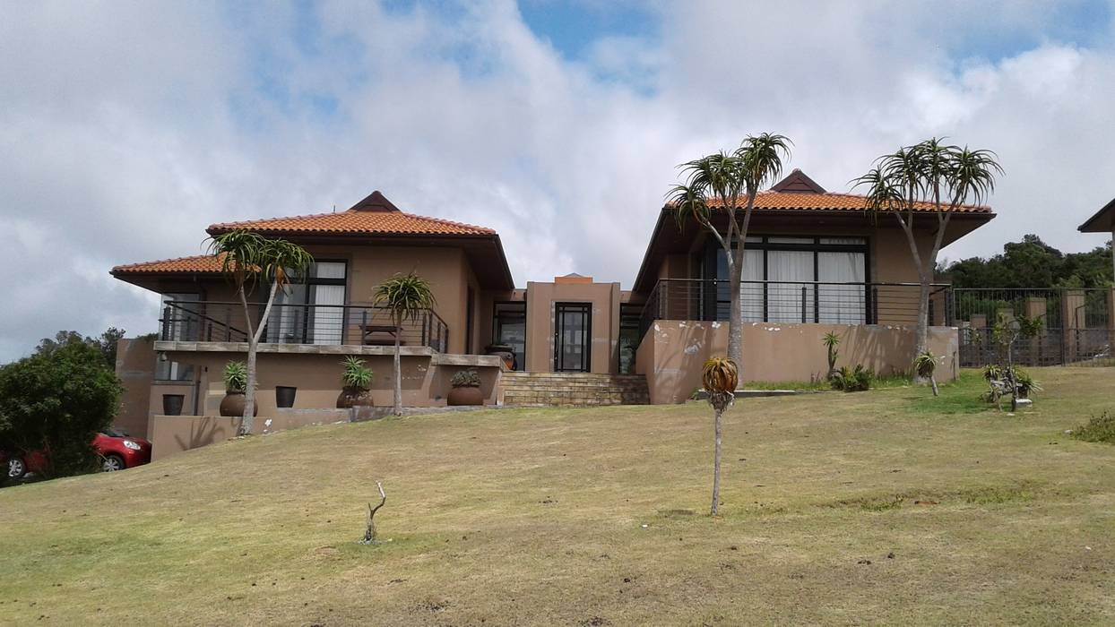 View From South noh ARCHITECTS Country house Bricks