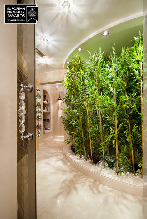 SPA Corridor / Bosphorus City Villa Sia Moore Archıtecture Interıor Desıgn スチームサウナ 大理石 bamboo,glass door