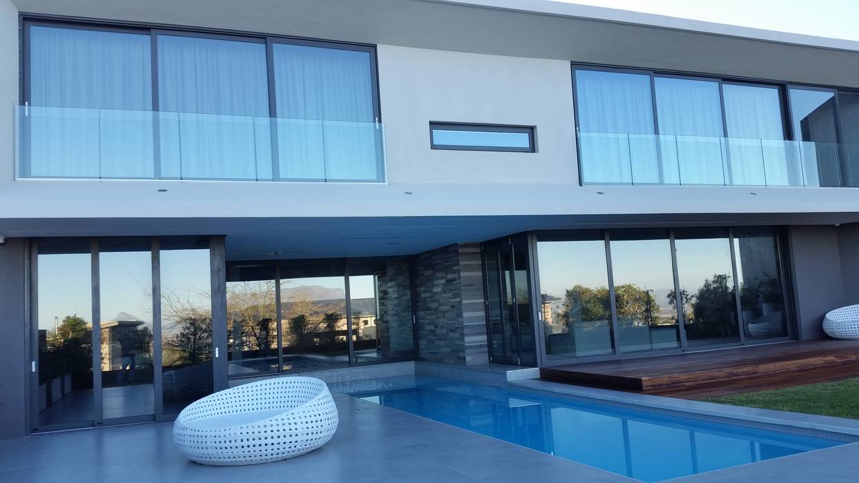 CAPE TOWN EUROPEAN STANDARD DOUBLE GLAZED ALUMINIUM PROJECT, ALU-EURO ALUMINIUM PRODUCTS ALU-EURO ALUMINIUM PRODUCTS Puertas corredizas Aluminio/Cinc