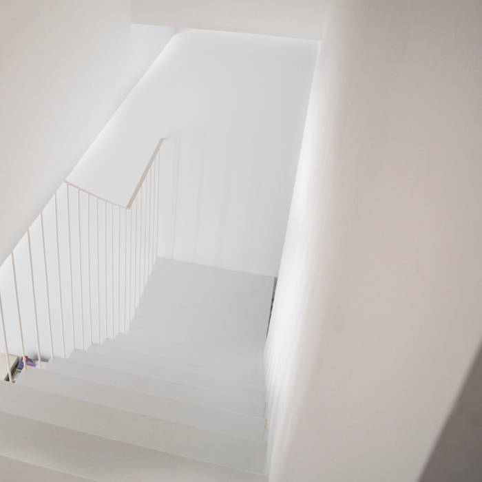 Escalera de chapa plegada, vista superior de divers arquitectura