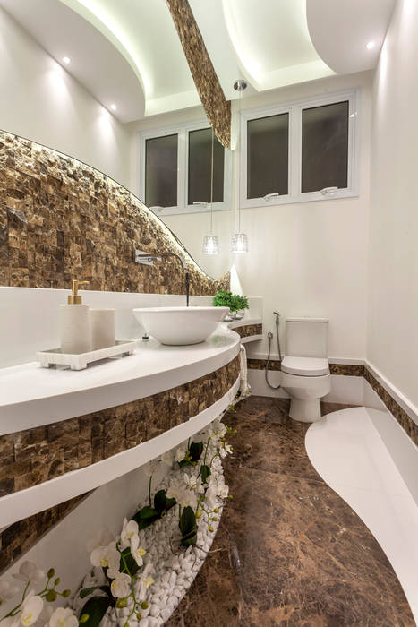 Casa Mont Blanc, Designer de Interiores e Paisagista Iara Kílaris Designer de Interiores e Paisagista Iara Kílaris Phòng tắm phong cách hiện đại