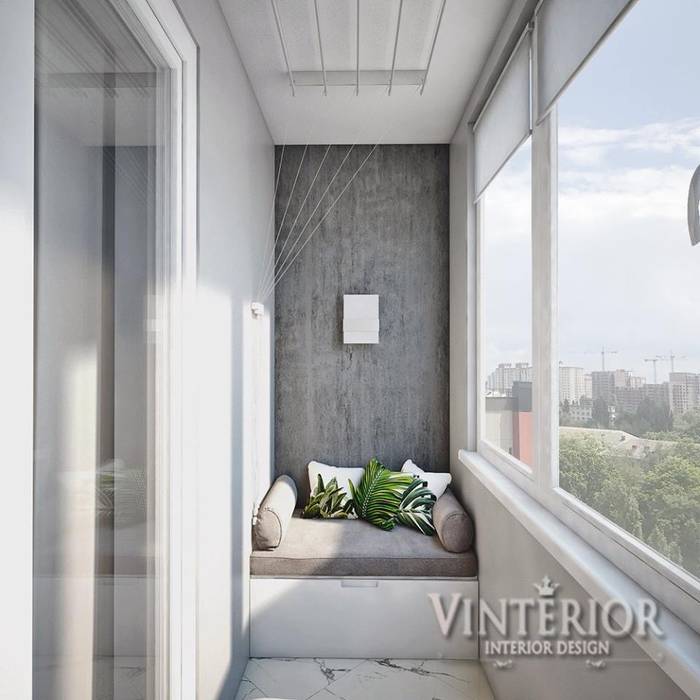 Small and cozy white and grey flat for young woman, Vinterior - дизайн интерьера Vinterior - дизайн интерьера Balcón balcony