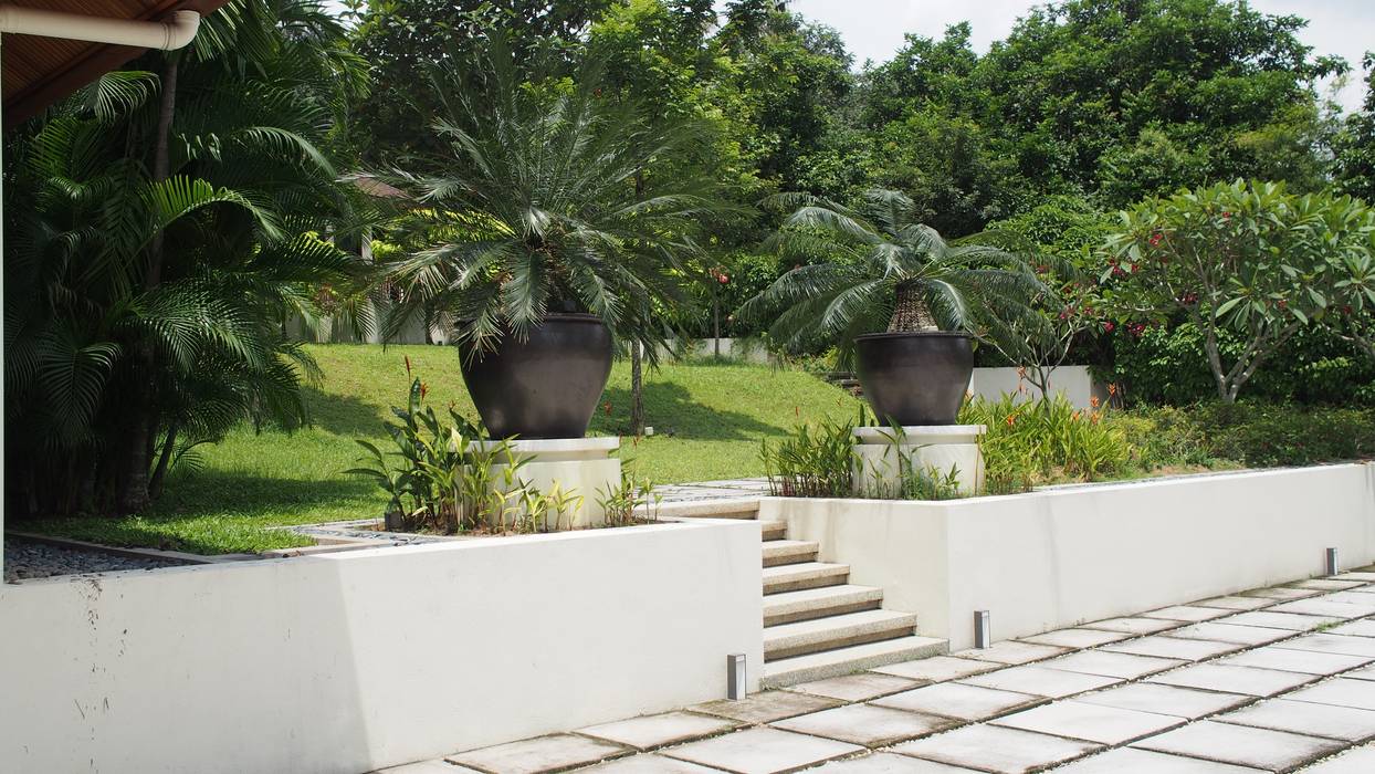 Luxury Bungalow In Sungai Penchala Kuala Lumpur, Mode Architects Sdn Bhd Mode Architects Sdn Bhd Tropical style garden