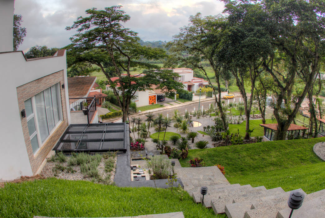 CASA COATEPEC , GRUPO WALL ARQUITECTURA Y DISEÑO SA DE CV GRUPO WALL ARQUITECTURA Y DISEÑO SA DE CV 앞마당 돌