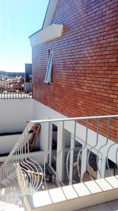Escalera Exterior A Patio Ingles De Brassea Mancilla Arquitectos