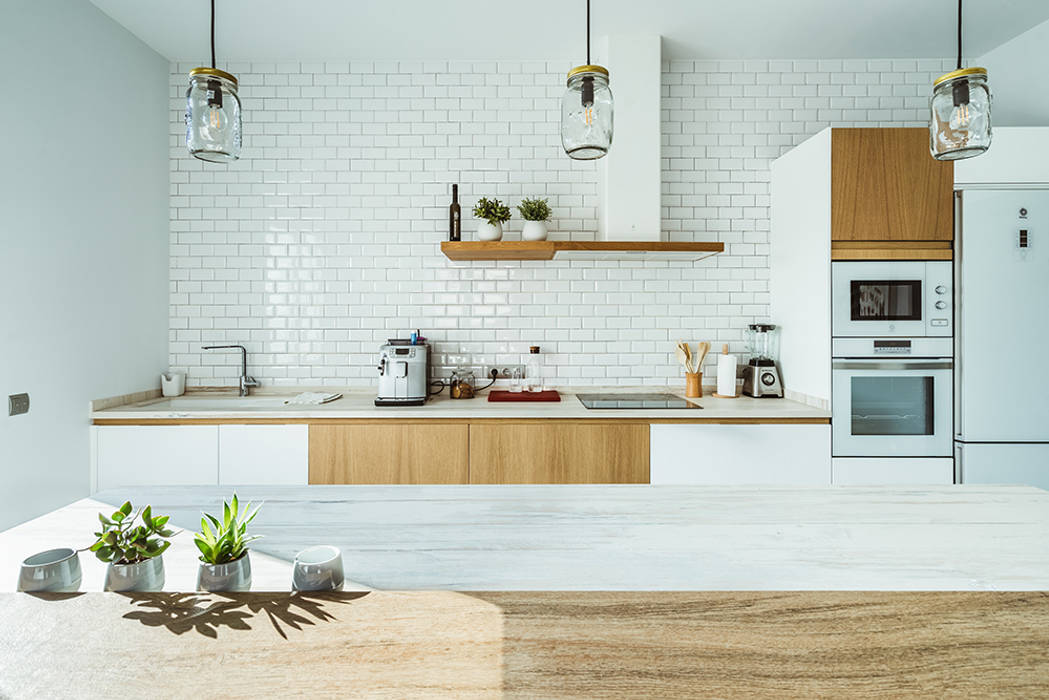 Cocina nórdica en Toledo OOIIO Arquitectura Cocinas de estilo moderno Madera Acabado en madera cocina,muebles de cocina,campana de cocina,interioristas