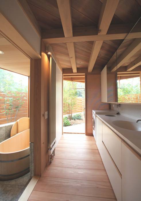 自宅件事務所 長谷守保 建築計画 モダンデザインの 多目的室 Homify