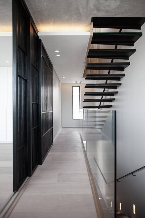 152 Waterkant , GSQUARED architects GSQUARED architects Stairs