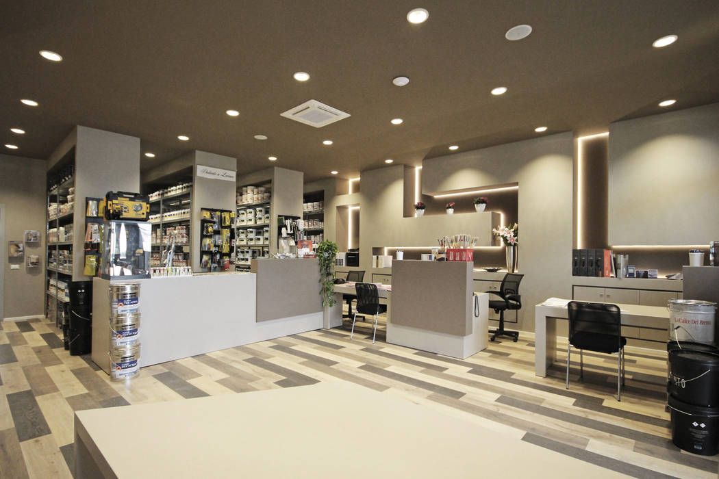 NEGOZIO ISOLMA, JFD - Juri Favilli Design JFD - Juri Favilli Design Commercial spaces Offices & stores