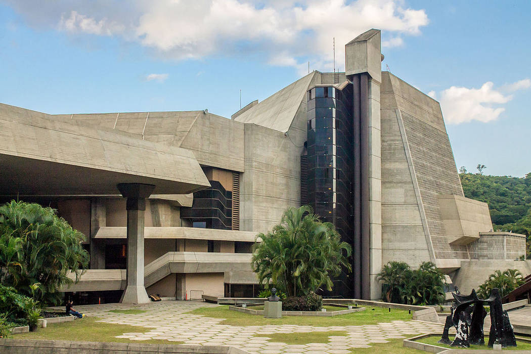 piramide Arahomify Condominios Cerámico