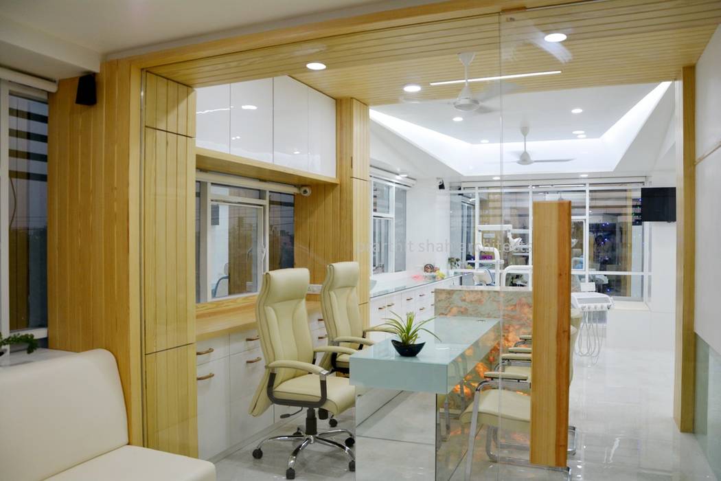 Dental Clinic Design prarthit shah architects Modern study/office