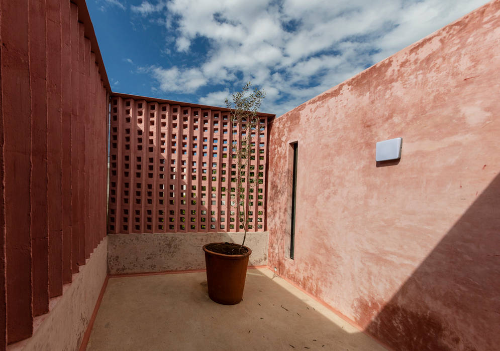 Fantástica Casa - Kaleidos, Taller Estilo Arquitectura Taller Estilo Arquitectura Balkon Beton