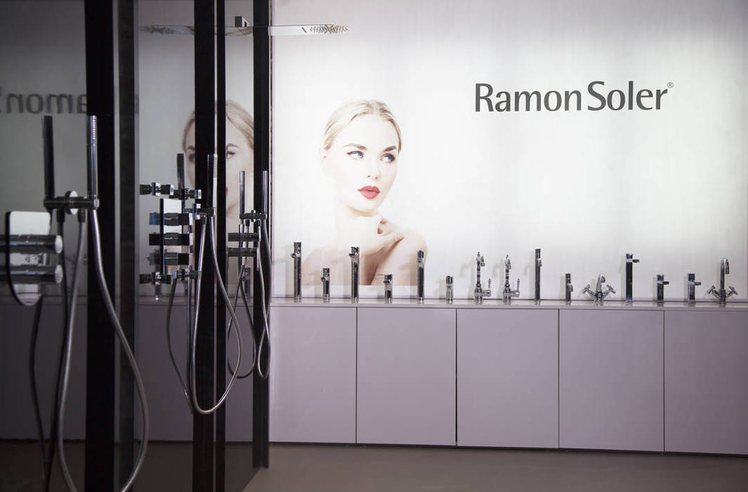 Flagship Store Ramon Soler en Barcelona, BARASONA Diseño y Comunicacion BARASONA Diseño y Comunicacion مساحات تجارية محلات تجارية