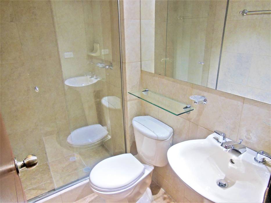 Baño AlejandroBroker Baños de estilo minimalista baño