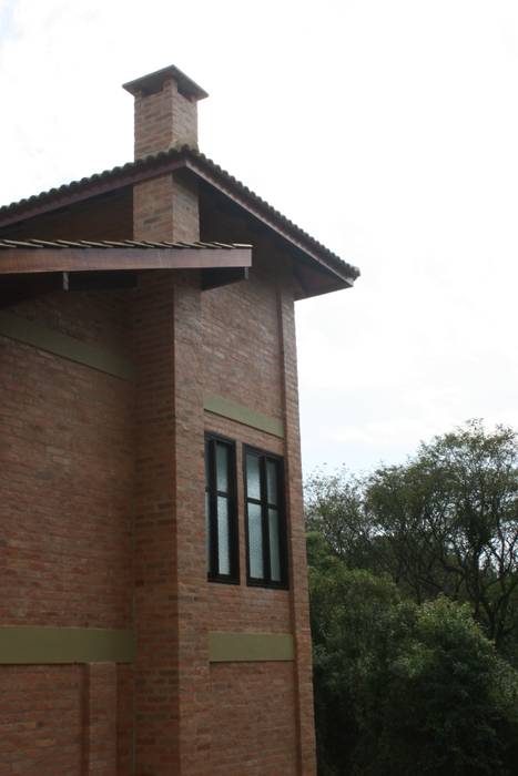 Janelas vistas de fora Tangará Esquadrias de Alumínio Portas e janelas rústicas Alumínio/Zinco