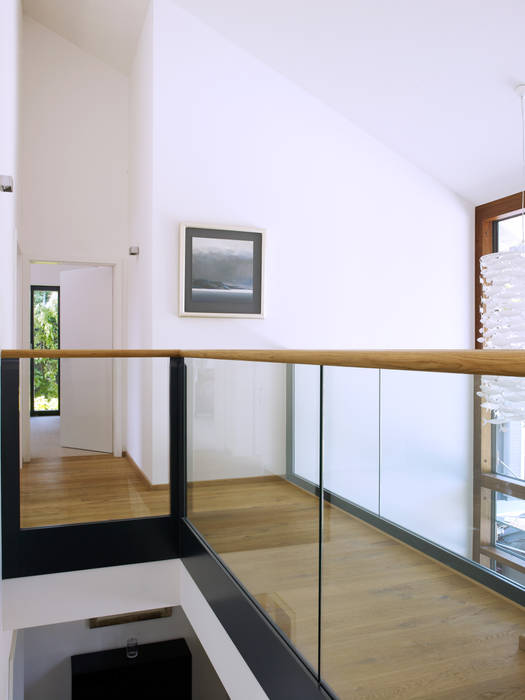 Baufritz House Bond, Baufritz (UK) Ltd. Baufritz (UK) Ltd. Stairs Glass Stairs