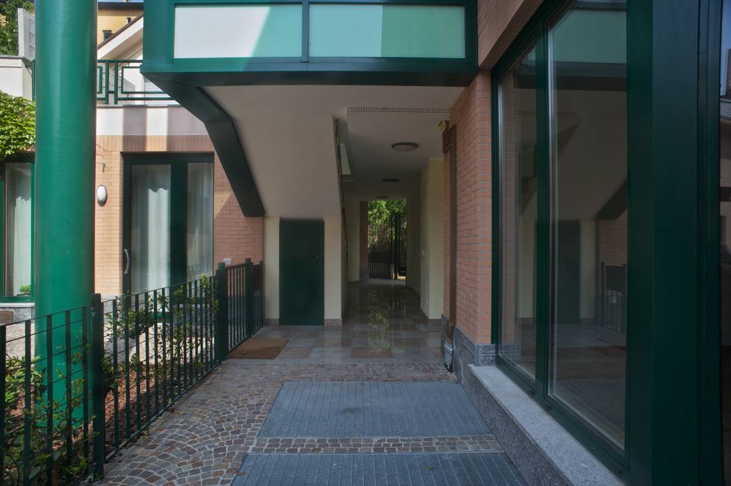 Realizzazione di 22 appartamenti e 35 box a Milano in Via Salaino, 7, ENZO RANIERI ENZO RANIERI Terrace house