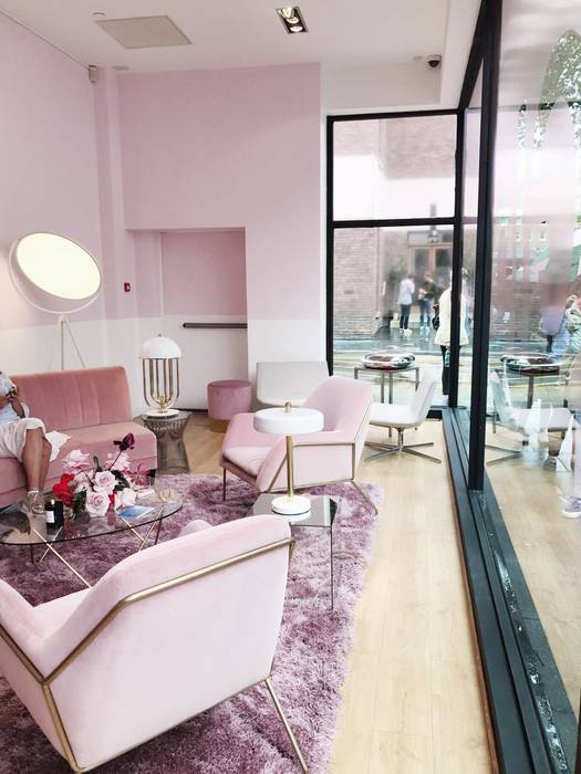 Pink Spot, Inglaterra, DelightFULL DelightFULL Commercial spaces Copper/Bronze/Brass Offices & stores