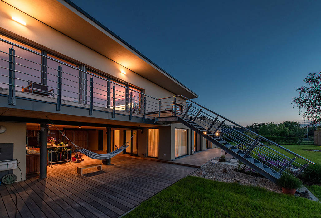 ÖKOLOGISCHES HOLZHAUS AUS STROH UND LEHM AM NEUSIEDL AM SEE, AL ARCHITEKT - in Wien AL ARCHITEKT - in Wien منزل عائلي صغير