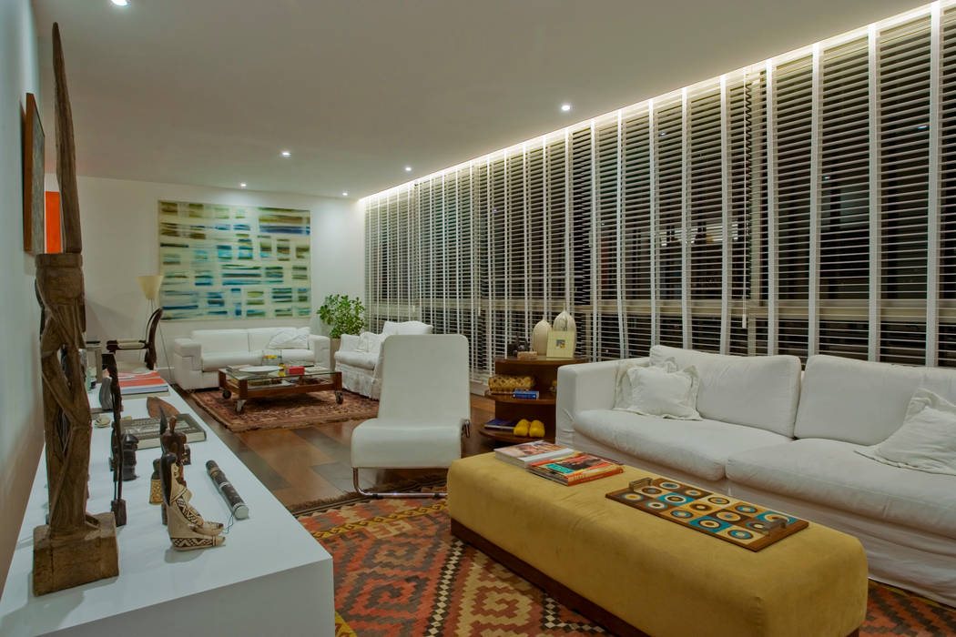 Apartamento DVC Viviane Cunha Arquitetura Salas de estar clássicas