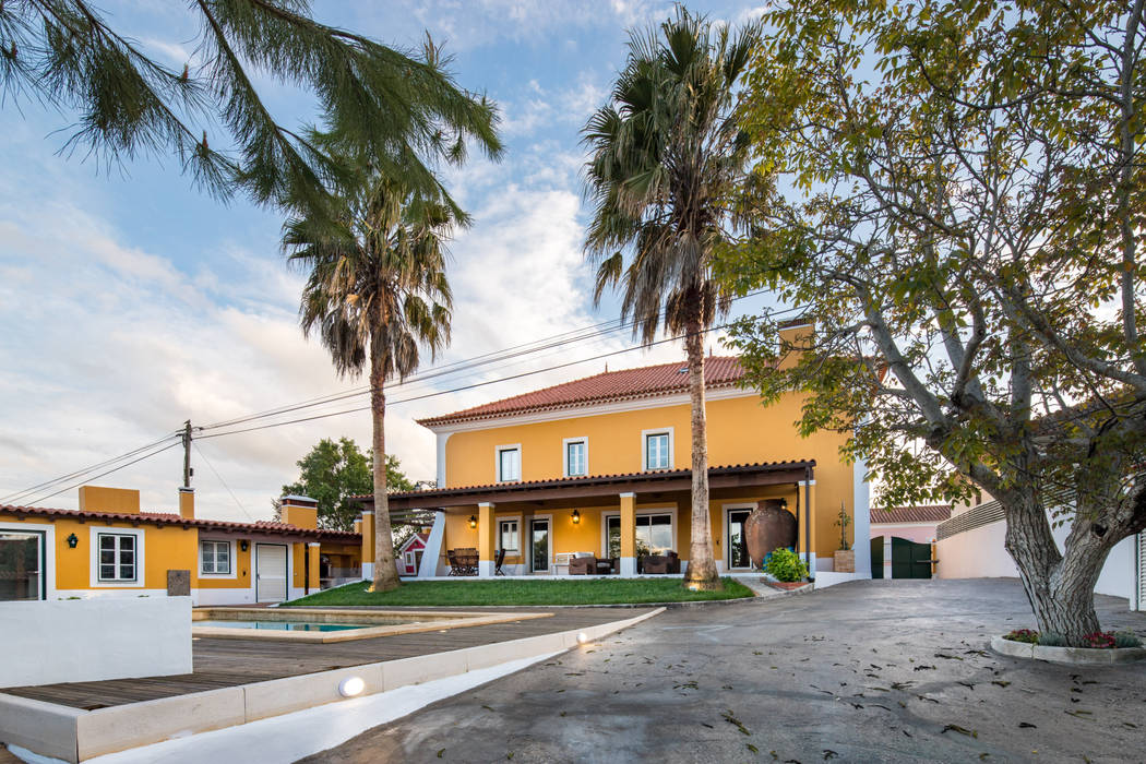 Reconstrução de moradia antiga, Atelier d'Maison Atelier d'Maison Casas familiares