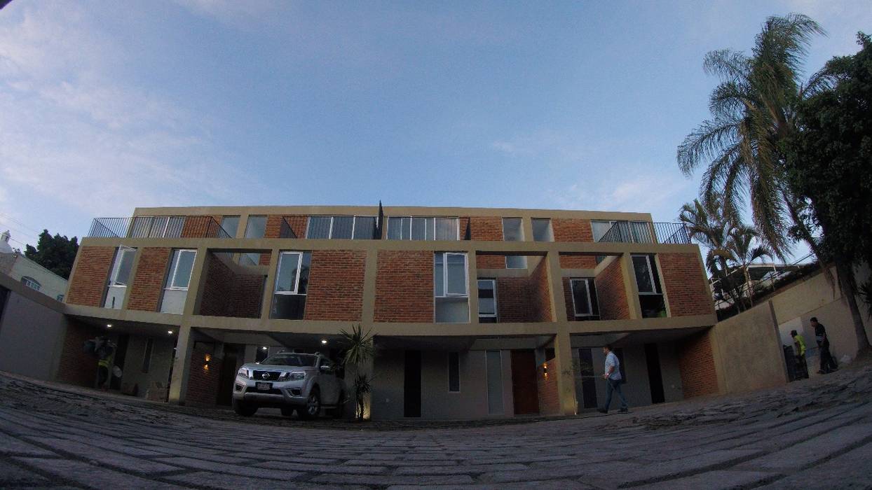 CONDOMINIO FONTELLO, NR Contruccion NR Contruccion Villa a schiera