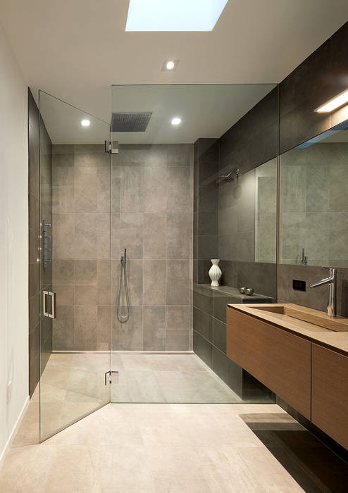 AutoHaus, KUBE architecture KUBE architecture Modern bathroom