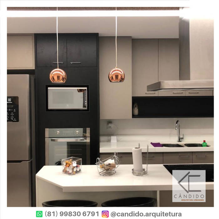 COZINHA CINZA EM ILHA Apartamento M&R homify Armários e bancadas de cozinha